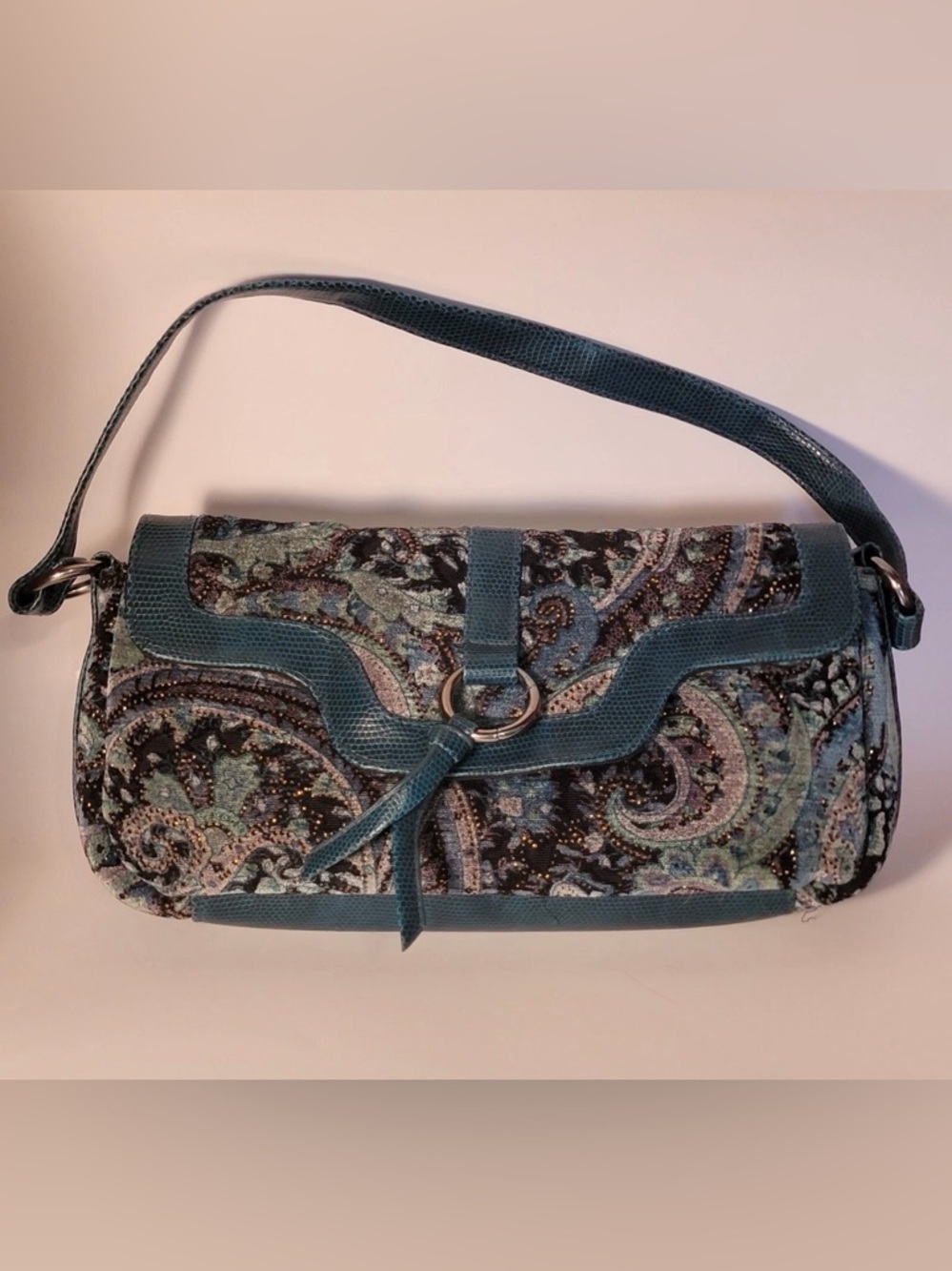 Woman's Small Elegant Vintage Baguette Bag/Purse